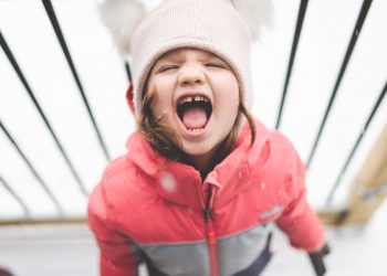 ΠΡΟΛΑΜΒΑΝΟΝΤΑΣ ΤΟΝ ΘΥΜΟ ΣΤΟ ΣΧΟΛΕΙΟ