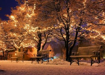 ΧΡΙΣΤΟΥΓΕΝΝΑ: ΜΙΑ ΧΑΡΟΥΜΕΝΗ ΓΙΟΡΤΗ ΓΙΑ ΟΛΟΥΣ;