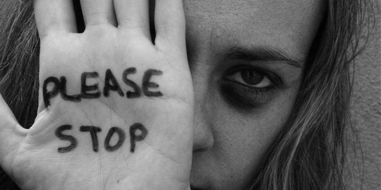 Η ΚΑΚΟΠΟΙΗΣΗ “ΟΥΡΛΙΑΖΕΙ” ΚΑΙ ΑΚΟΥΓΕΤΑΙ