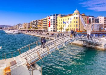 ΜΑΓΝΗΣΙΑ: Η ΠΟΛΗ ΤΩΝ ΝΟΜΩΝ, Η ΟΡΓΑΝΩΣΗ ΤΩΝ ΘΕΣΜΩΝ ΚΑΙ ΤΗΣ ΖΩΗΣ