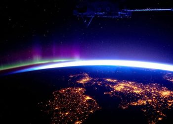 «ΟΙ ΟΙΚΟΝΟΜΙΚΟΙ ΟΡΟΙ ΠΟΥ ΠΡΟΒΛΗΜΑΤΙΖΟΥΝ ΚΑΘΕ ΧΩΡΑ»