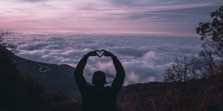 «ΤΙ ΚΑΘΟΡΙΖΕΙ ΤΕΛΙΚΑ ΜΙΑ ΑΝΘΡΩΠΙΝΗ ΣΧΕΣΗ; ΣΥΝΑΙΣΘΗΜΑΤΑ  Η ΟΙ ΕΚΑΣΤΟΤΕ ΣΥΝΘΗΚΕΣ;»