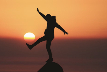 «ΔΕΣ ΤΗΝ ΖΩΗ ΑΛΛΙΩΣ»