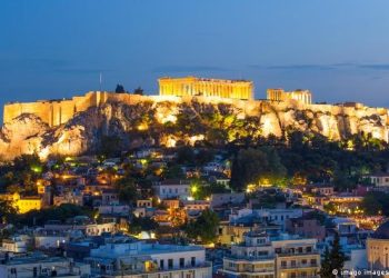 «ΕΘΝΙΚΗ ΤΑΥΤΟΤΗΤΑ ΚΑΙ ΑΡΝΗΣΗ ΤΗΣ ΠΡΑΓΜΑΤΙΚΟΤΗΤΑΣ»