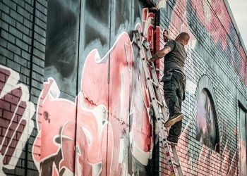 «GRAFFITI:Η ΕΝΑΛΛΑΚΤΙΚΗ ΤΕΧΝΗ ΤΟΥ ΔΡΟΜΟΥ»