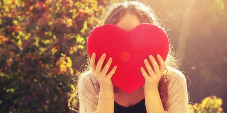 ΑΓΚΑΛΙΑΣΕ ΤΟΝ ΕΥΑΤΟ ΣΟΥ:Η ΣΥΝΔΕΣΗ ΤΟΥ ΕΥΑΤΟΥ ΣΟΥ ΜΕ ΤΗΝ ΑΓΑΠΗ