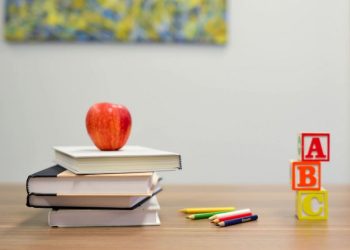 ΜΑΘΗΤΕΣ: ΕΙΝΑΙ ΕΥΚΟΛΟ ΝΑ ΑΛΛΑΞΟΥΝ ΠΕΡΙΒΑΛΛΟΝ ΣΤΗΝ ΑΡΧΗ ΤΗΣ ΣΧΟΛΙΚΗΣ ΤΟΥΣ ΧΡΟΝΙΑΣ; 