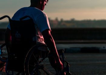 ΠΟΣΟ ΠΡΟΣΒΑΣΙΜΗ ΕΙΝΑΙ Η ΑΘΗΝΑ ΓΙΑ ΤΑ ΑΤΟΜΑ ΜΕ ΕΙΔΙΚΕΣ ΑΝΑΓΚΕΣ;