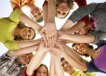 «ΠΩΣ ΜΕ ΤΟ ΝΑ ΒΟΗΘΑΩ ΣΥΝΑΝΘΡΩΠΟΥΣ ΜΟΥ ΘΕΡΑΠΕΥΩ ΚΑΙ ΕΞΕΛΙΣΣΩ ΤΟΝ ΕΑΥΤΟ ΜΟΥ»;