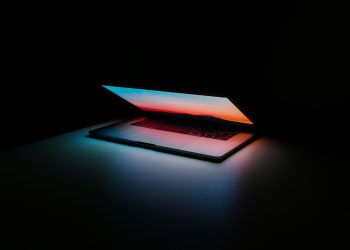 «AI – Ο ΣΥΓΧΡΟΝΟΣ ΕΧΘΡΟΣ ΟΛΩΝ ΜΑΣ»
